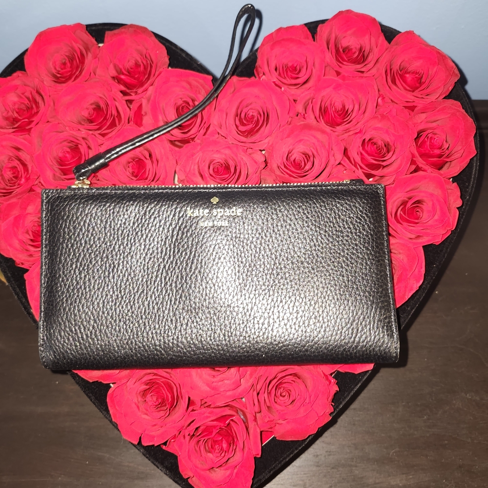 Kate Spade Black‎ Leather Wristlet